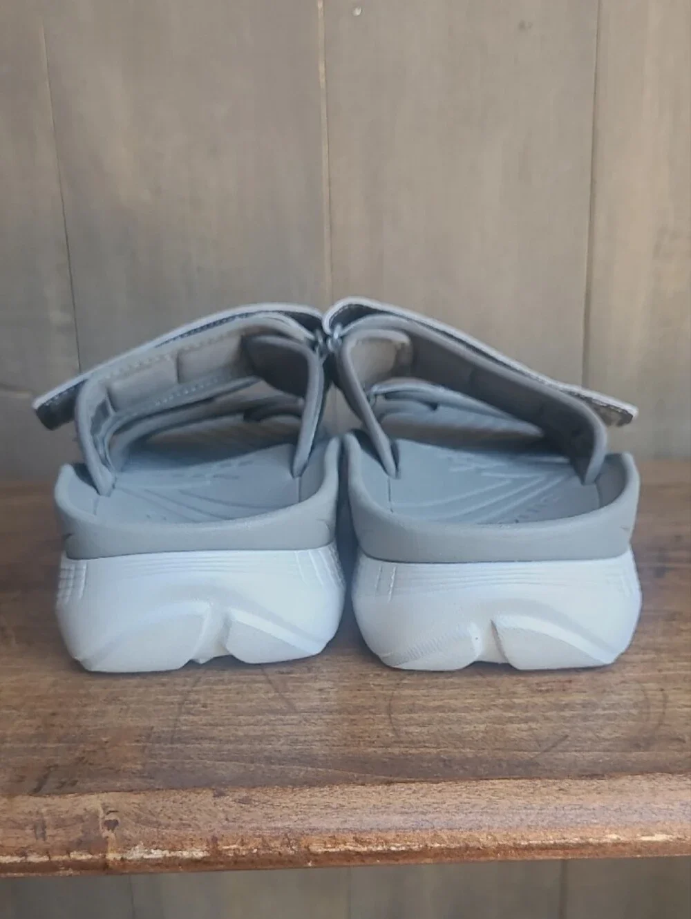 EUC Vionic Sandals Women's 8 Renewal Slide Grey Orthotic Platform Sandal